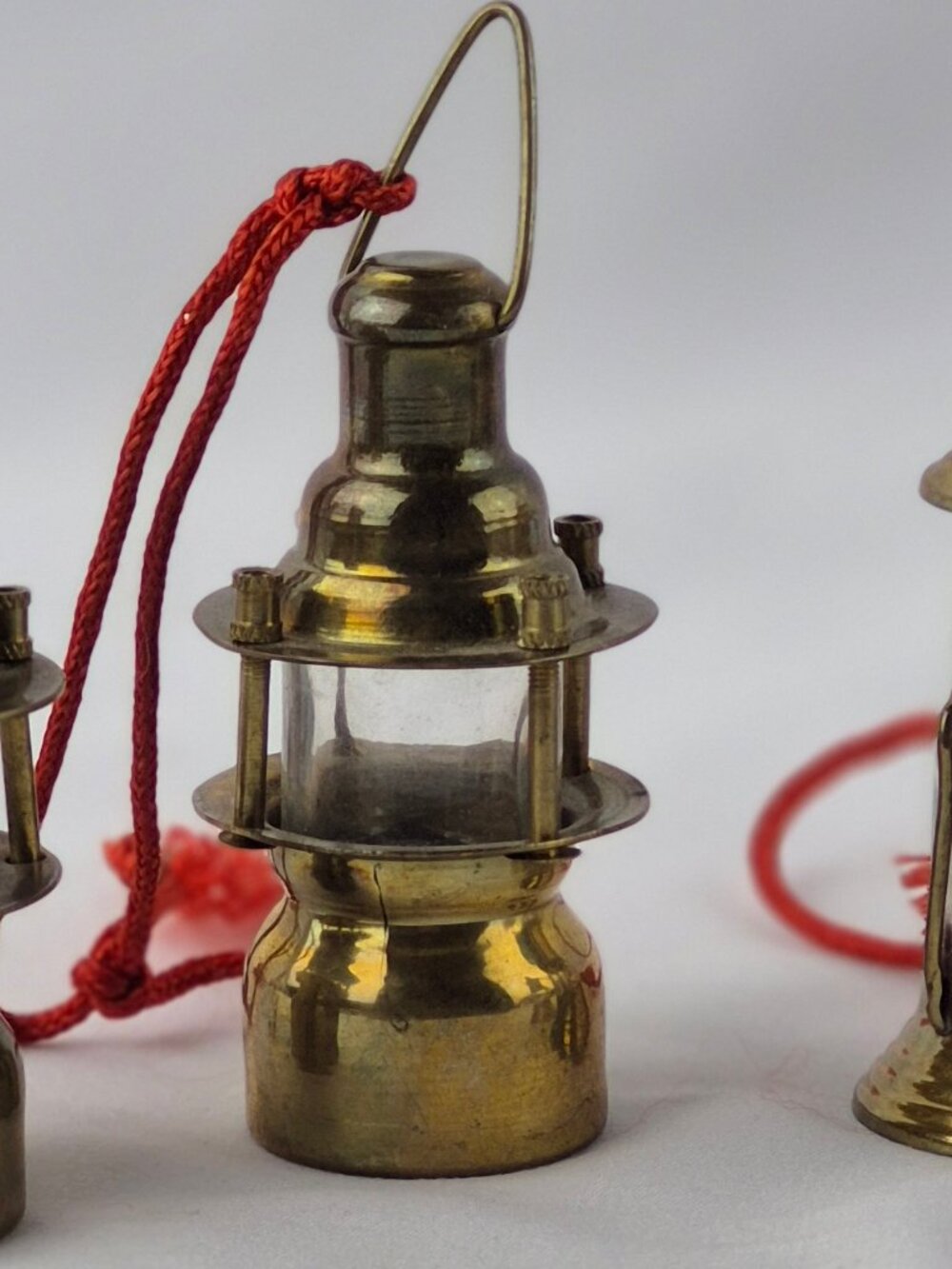 Vintage House of Lloyd Brass Coach Lamp Ornaments Set of 4 - Picture 12 of 15